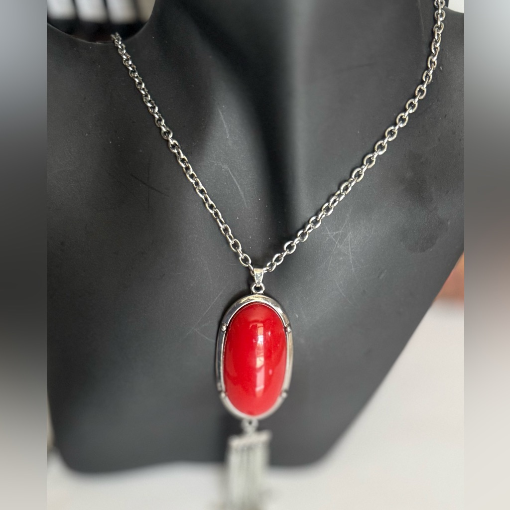 1946 Silver Tone Big Cabochon Coral-Colored Red Pendant Tassel Necklace